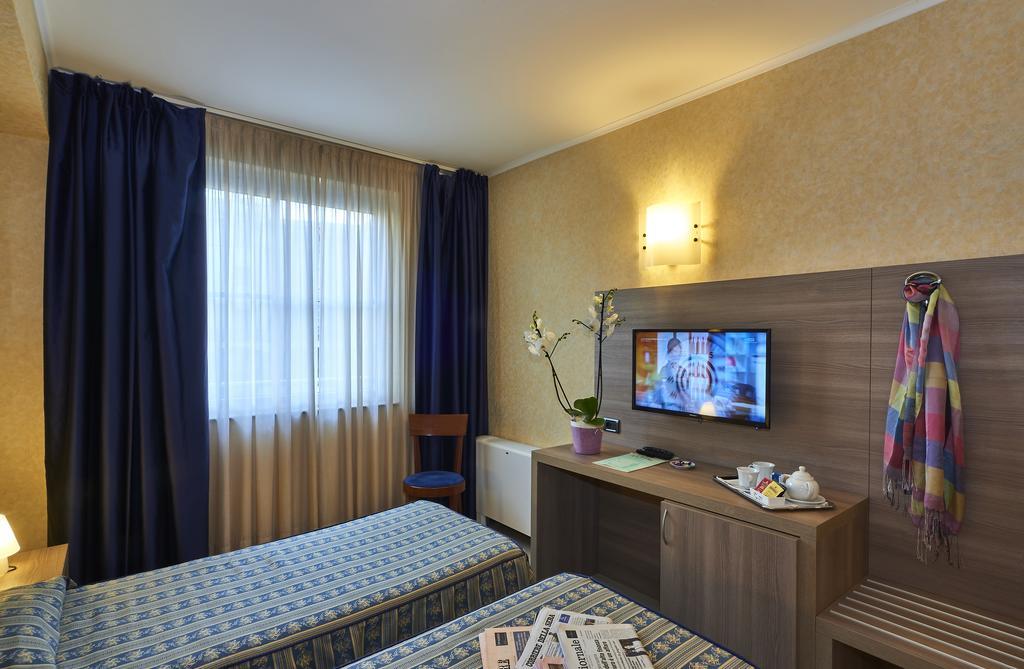 Hotel Alberi เลคโค ภายนอก รูปภาพ