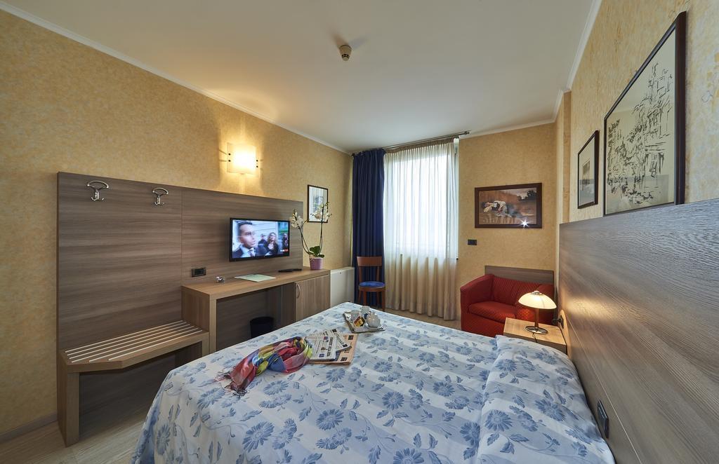Hotel Alberi เลคโค ภายนอก รูปภาพ